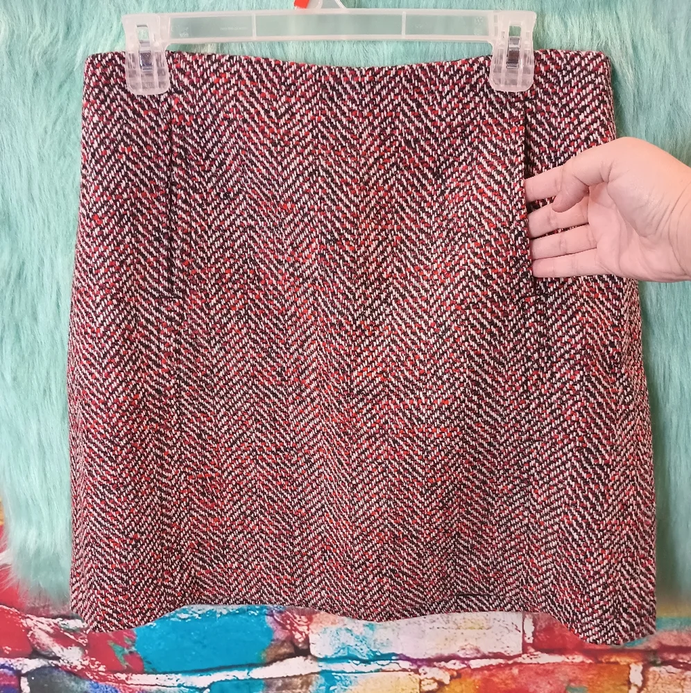 Loft Red White and Black Skirt Size 6 - Picture 4 of 8